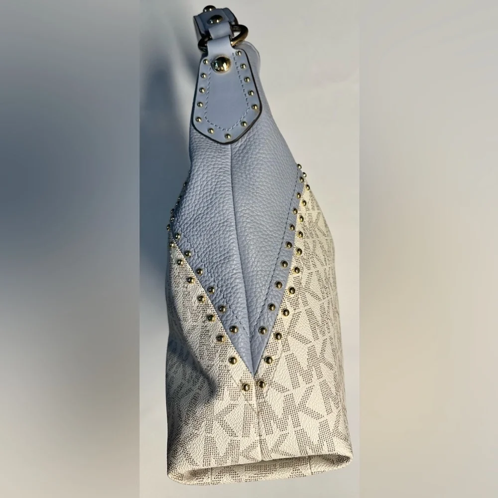 Michael Kors Blue and Cream Women's Bag
